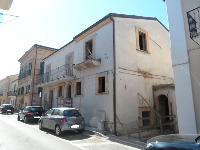 Casa con 12 locali in vendita in Via XX Settembre, Tortoreto