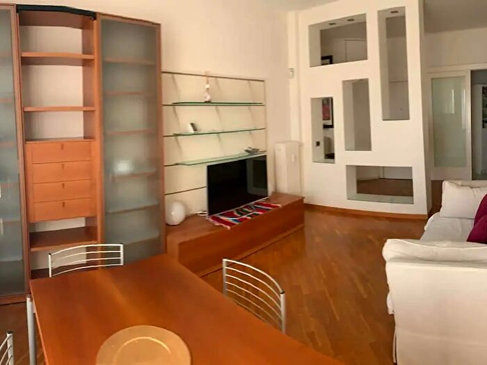 Appartamento monolocale in affitto in Via Alfredo Oriani, Milano