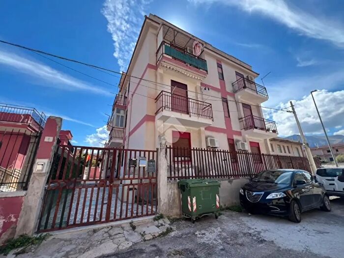 Appartamento quadrilocale in vendita in Via Giuseppe Ungaretti, Palermo