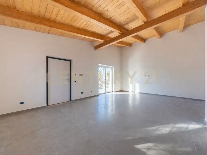 Casa in vendita in Via Basento, Aprilia