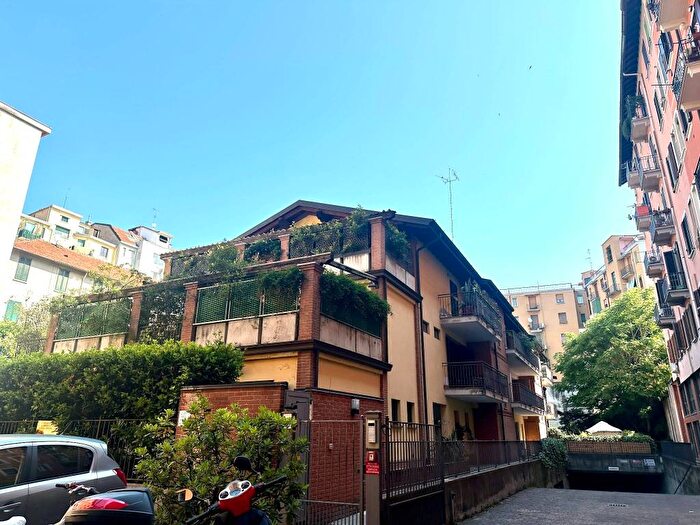 Appartamento bilocale in vendita in Viale Lunigiana, Cascina dei Pomi, Milano