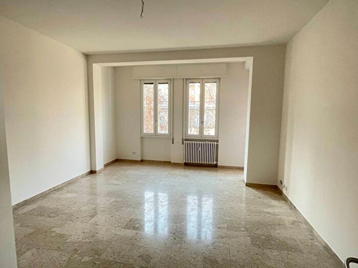 Appartamento quadrilocale in affitto in Viale Piave, Porta Venezia, Milano