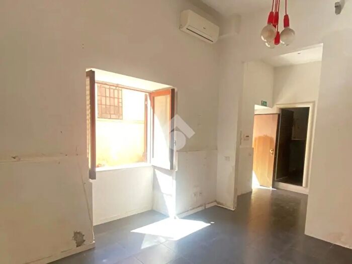 Appartamento bilocale in vendita in Via Rimini, Roma