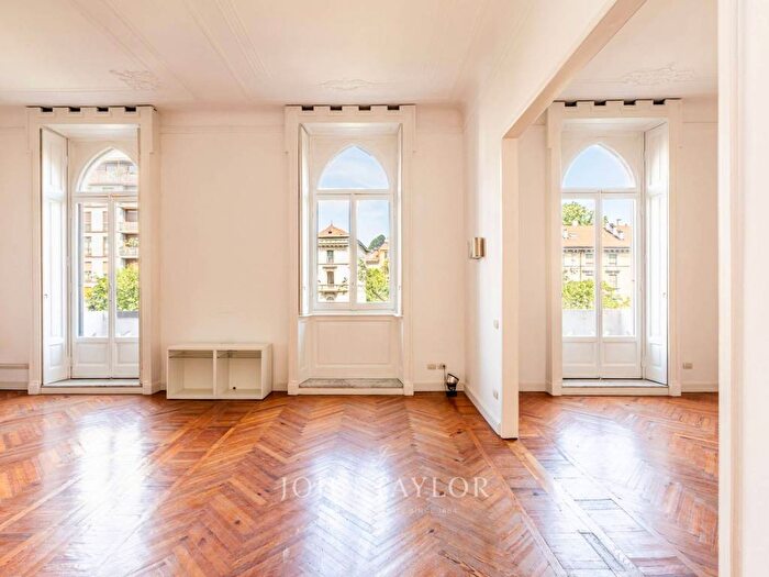 Appartamento con 5 locali in affitto in Corso Monforte, San Babila, Milano