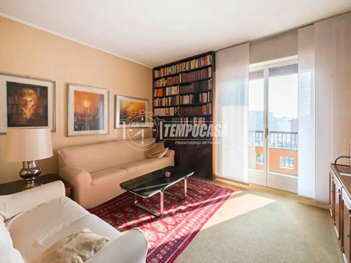 Appartamento trilocale in vendita in Viale Monza, Milano