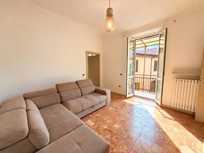 Appartamento trilocale in vendita in Via Volturno, Alessandria