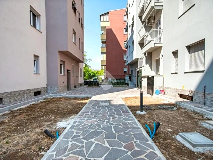 Appartamento monolocale in affitto in Via Hermada, Milano