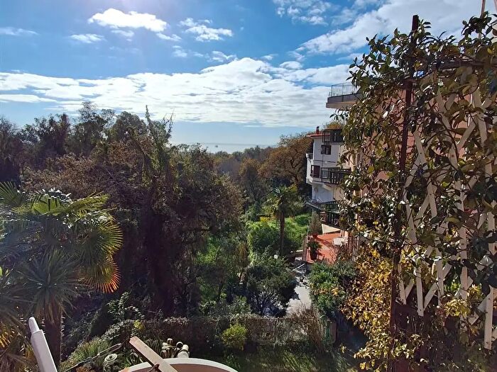 Appartamento con 5 locali in vendita in Viale dei Tigli, Salerno