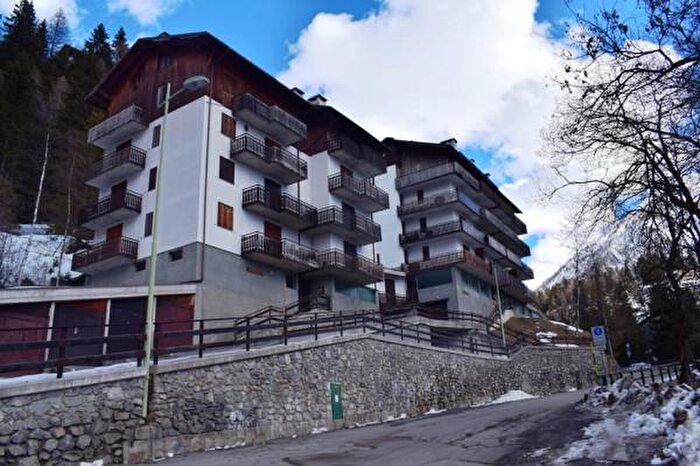 Appartamento bilocale in vendita in Via Moia, Foppolo