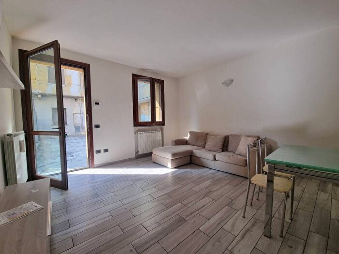 Appartamento trilocale in affitto in Via Angelo Monti, Centro, Cremona