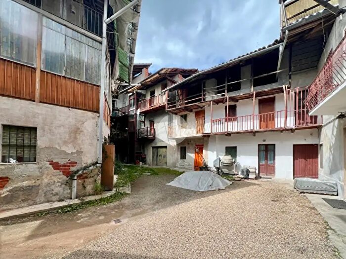 Casa bilocale in vendita in Via Torino, Balangero