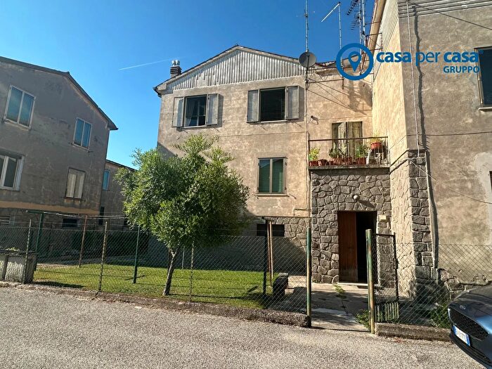 Appartamento trilocale in vendita in Via Ghirardini, Rovigo