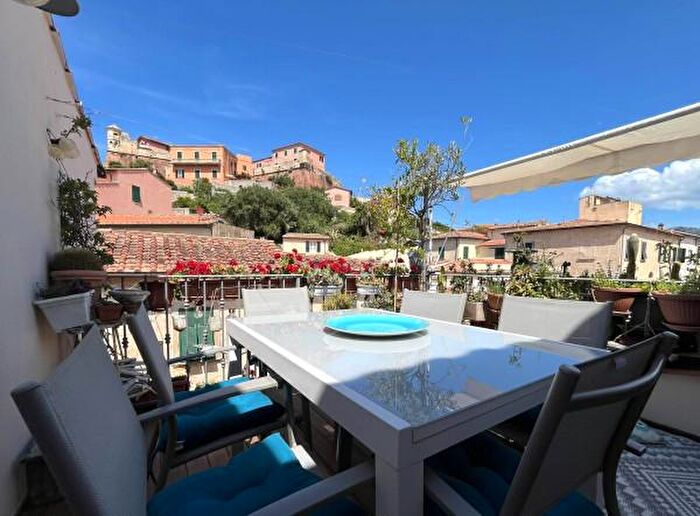 Appartamento quadrilocale in vendita in Via Roma, Portoferraio