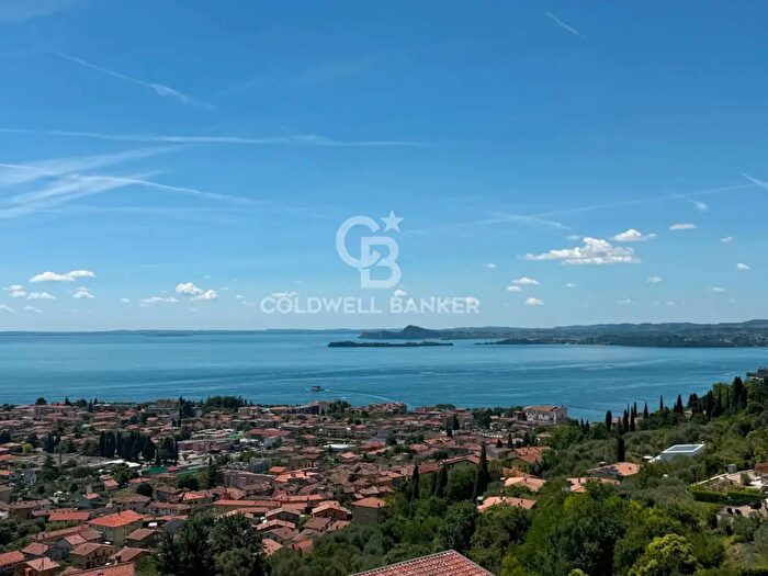 Appartamento quadrilocale in vendita in Via Montemaderno, Toscolano Maderno