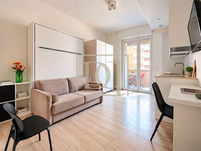 Appartamento monolocale in affitto in Via Bergognone, Solari, Milano