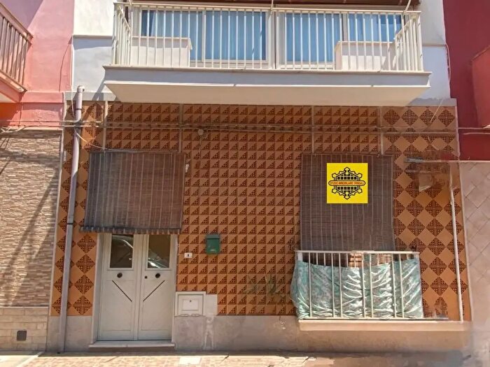 Casa trilocale in vendita in Avola