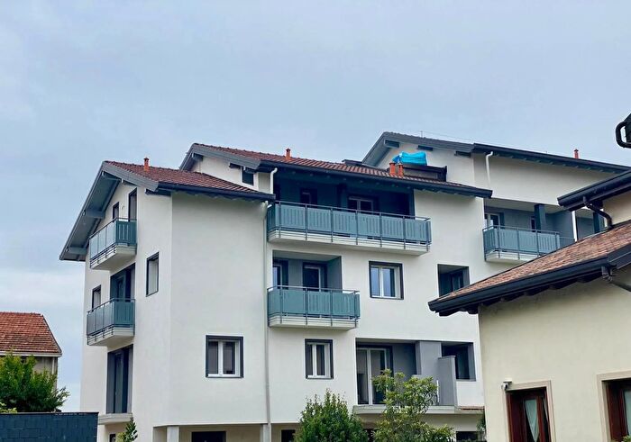 Appartamento quadrilocale in vendita in Via Achille Grandi Triuggio, Triuggio