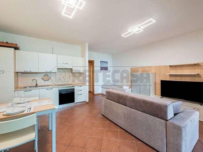 Appartamento bilocale in affitto in Via Giuseppe Mazzini, Centro, Padenghe sul Garda