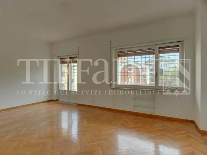 Appartamento con 5 locali in affitto in Via delle Isole, Roma