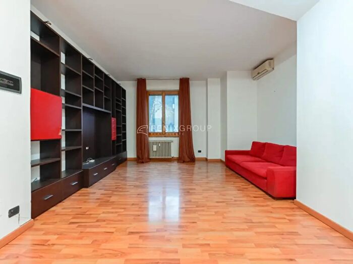 Appartamento trilocale in vendita in Viale Umbria, Milano