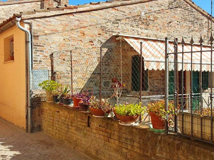 Appartamento quadrilocale in affitto in Centro, Treia