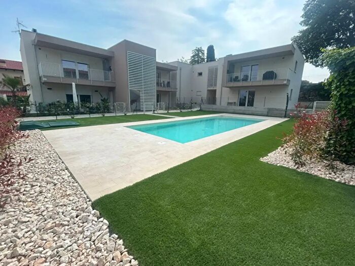 Appartamento trilocale in vendita in Via Milano, Peschiera Del Garda