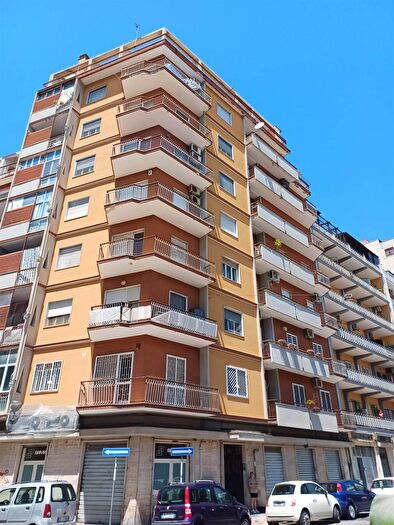 Appartamento con 5 locali in vendita in Via Bottego, Bari