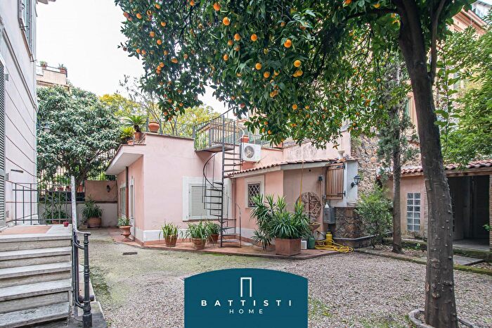 Appartamento bilocale in affitto in Via Pandosia, Roma