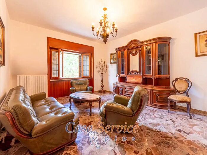 Casa con 6 locali in vendita in Via Palumbo, Tuglie