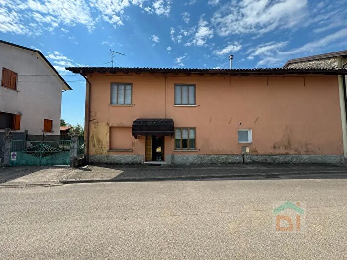 Casa trilocale in vendita in Via dei Prati, Trivignano Udinese
