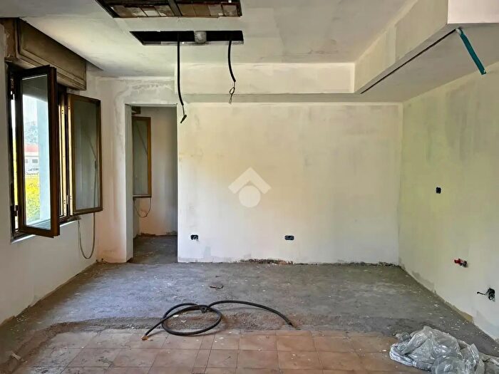 Casa quadrilocale in vendita in Via Quarteroni, Darfo Boario Terme