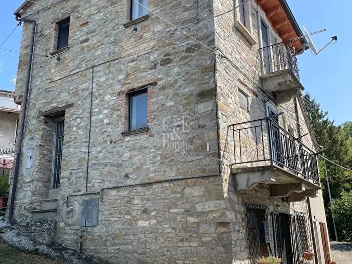 Casa con 5 locali in vendita in Frazione Gabbione, Romagnese