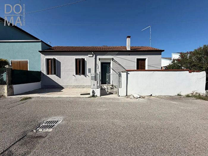 Casa trilocale in vendita in Porto Viro
