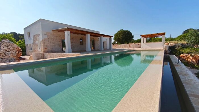 Casa con 7 locali in vendita in Ceglie Messapica