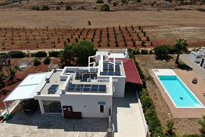 Casa trilocale in affitto in Contrada Bufalaria Carovigno Brindisi Puglia Italia, Carovigno