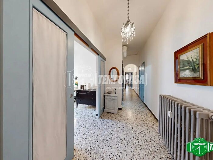 Appartamento quadrilocale in vendita in Piazza Ulisse Calvi, Imperia