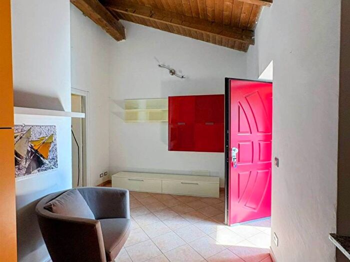 Appartamento trilocale in affitto in Via Pietro Micca, Centro, Zubiena