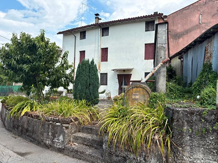 Casa con 6 locali in vendita in Via Paoloni, Arcugnano