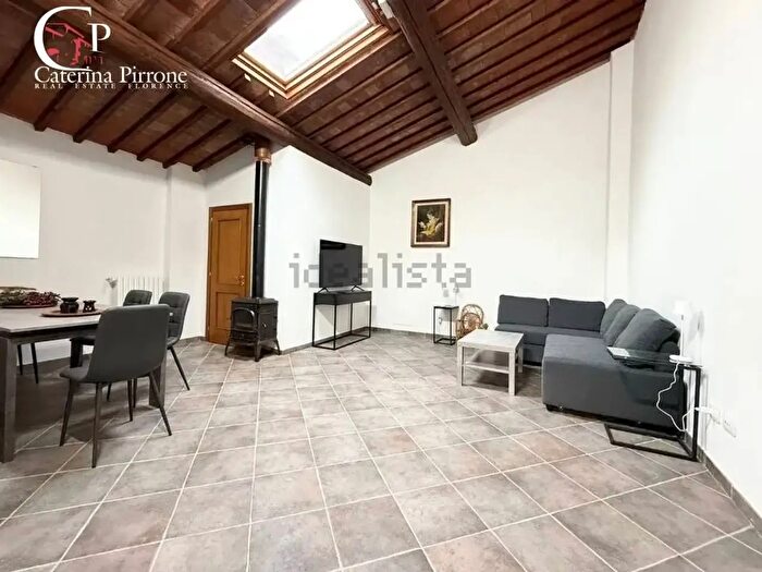 Appartamento con 7 locali in vendita in Via delle Croci, Scandicci