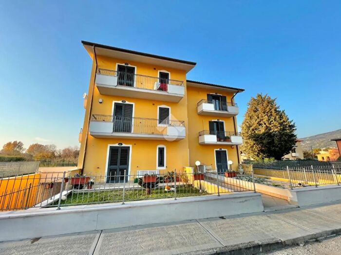 Appartamento trilocale in vendita in Via Santa Veronica Giuliani, Assisi