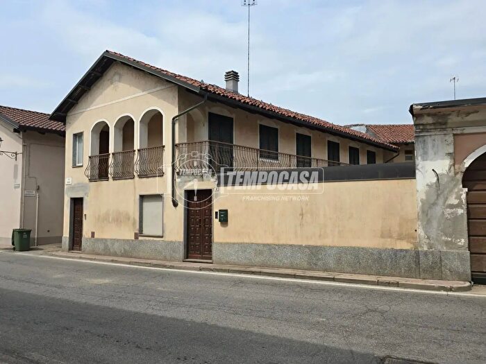 Casa con 6 locali in vendita in Via Borri, Sommariva Del Bosco