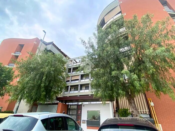 Appartamento con 5 locali in vendita in Via Giuseppe Verdi, Trani