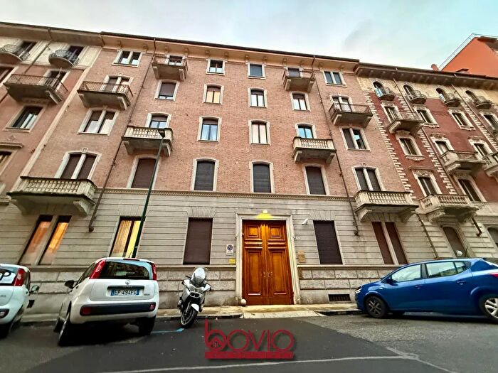 Appartamento con 5 locali in affitto in Via Marco Polo, Torino