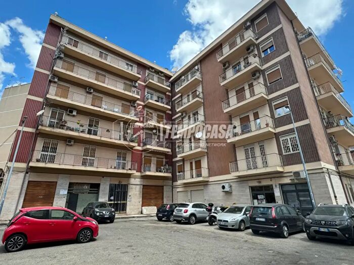 Appartamento trilocale in vendita in Piazza Santa Maria La Nuova, Messina