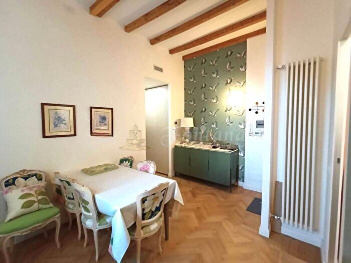 Appartamento trilocale in affitto in Corso San Gottardo, Milano