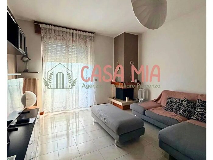 Appartamento trilocale in vendita in Via Alicata, Rottofreno