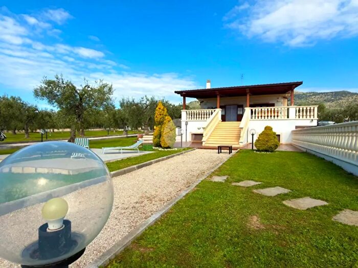 Casa con 7 locali in vendita in Via del Mare, Monte SantAngelo