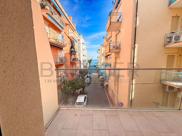 Appartamento quadrilocale in affitto in Via Roma, Alassio