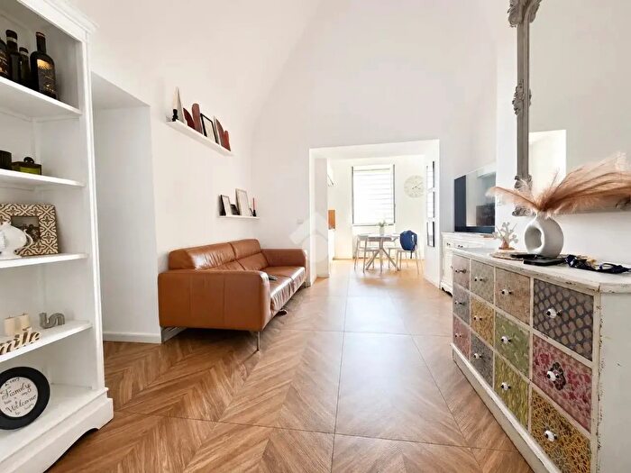 Appartamento trilocale in vendita in Strada Comunale Pianura Marano, Napoli