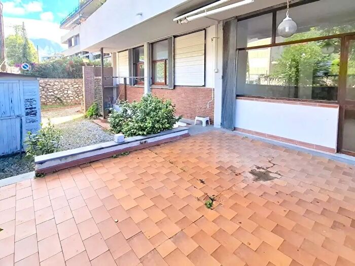 Appartamento quadrilocale in vendita in Carrara
